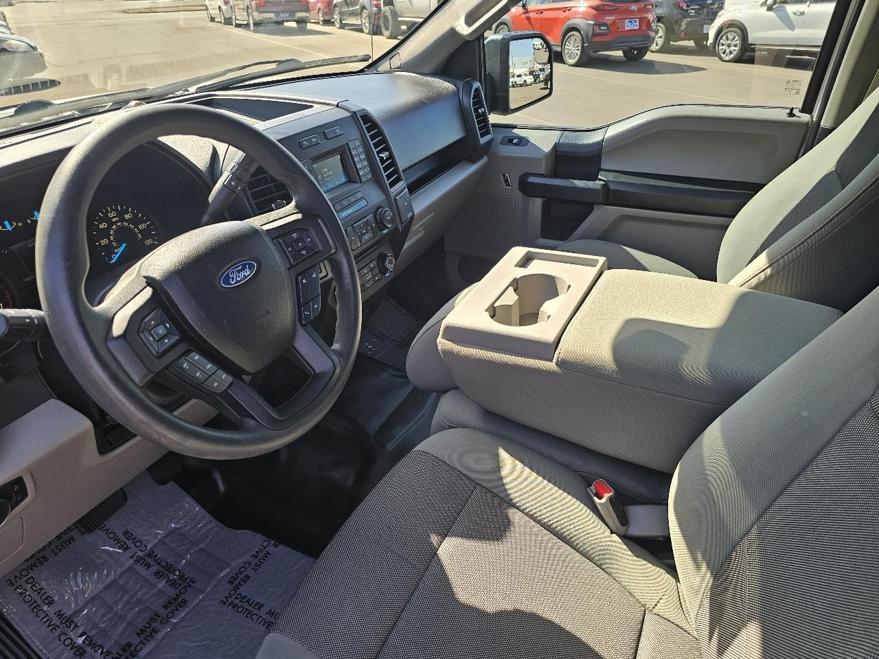 Ford F-150 XL SuperCrew 4WD 2015