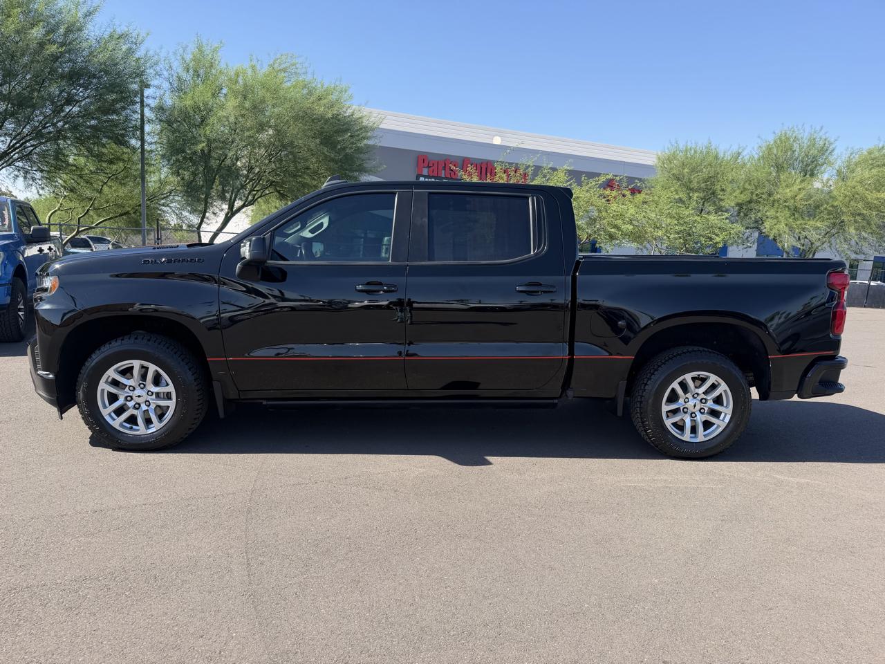 Chevrolet Silverado 1500 2WD Crew Cab 147" RST 2020