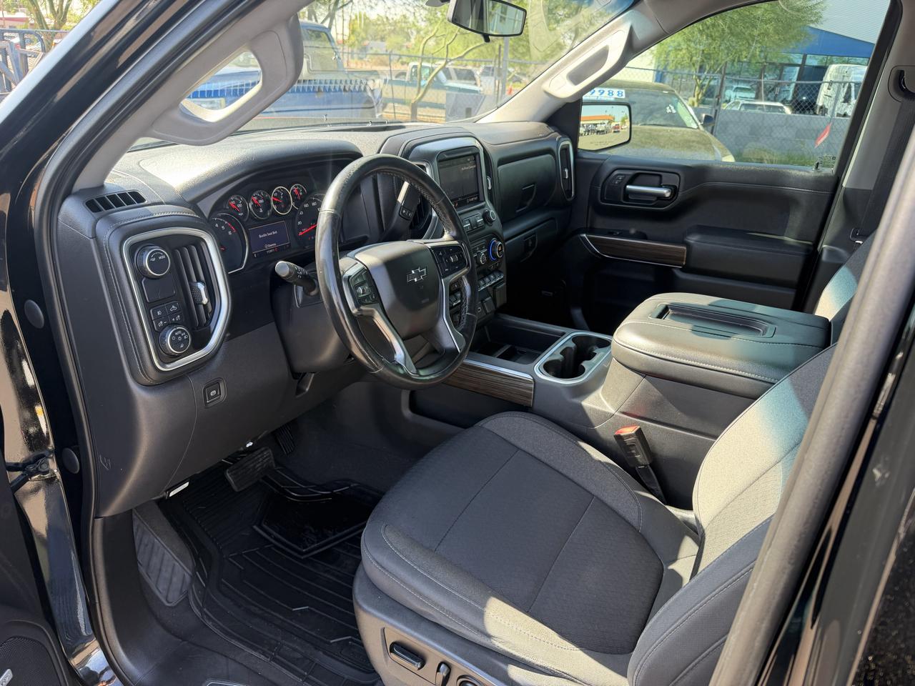 Chevrolet Silverado 1500 2WD Crew Cab 147" RST 2020