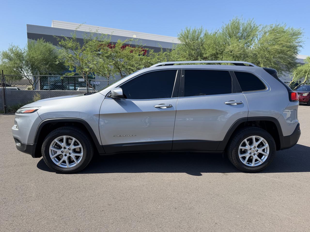 Jeep Cherokee Latitude FWD 2017