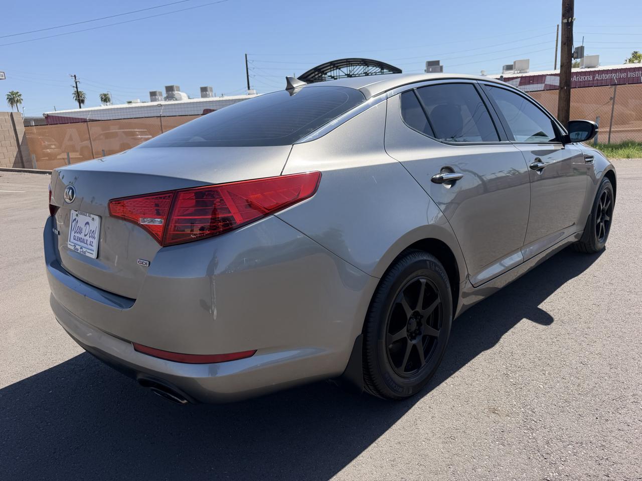 Kia Optima LX MT 2013