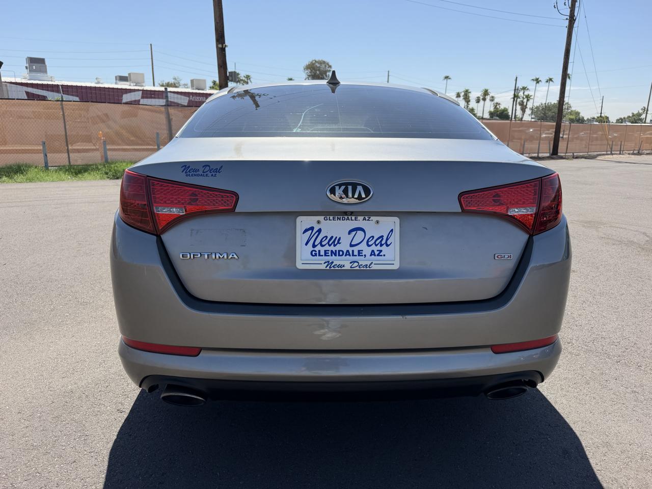 Kia Optima LX MT 2013
