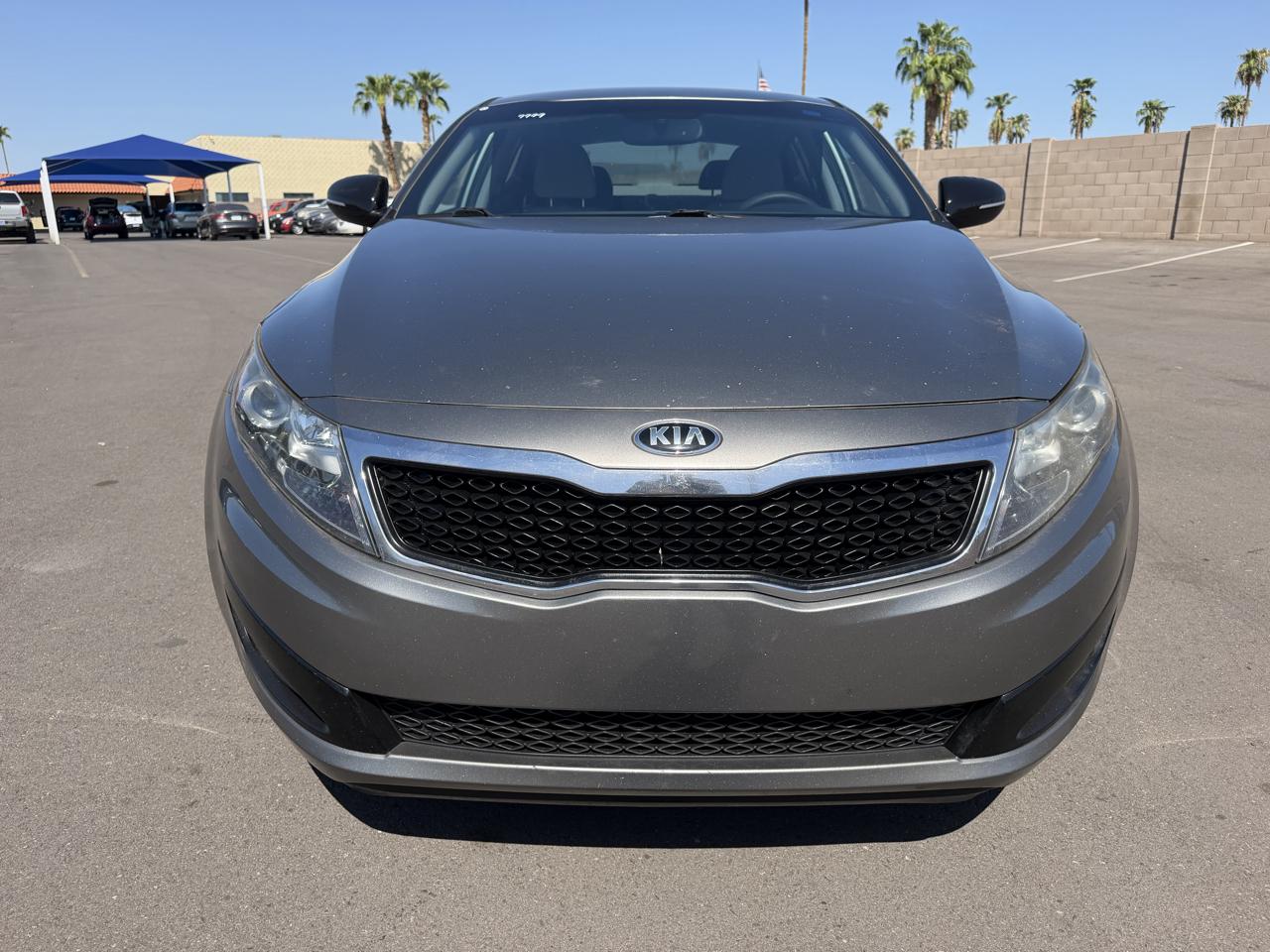 Kia Optima LX MT 2013