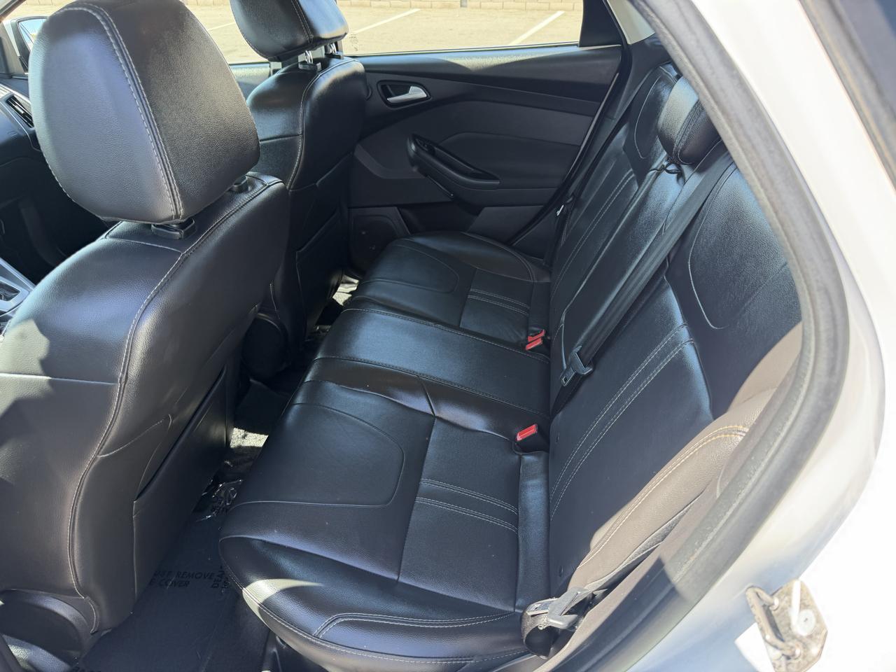 Ford Focus Titanium Hatch 2014