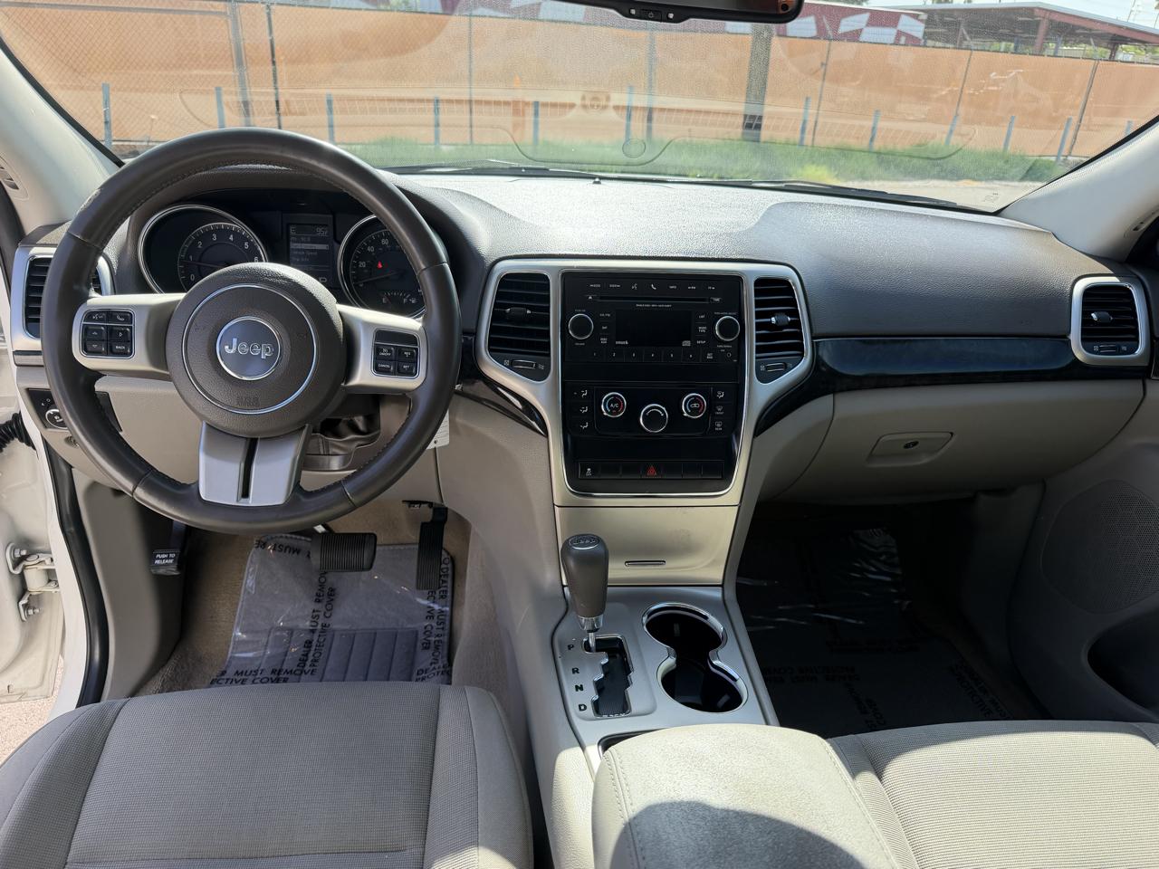 Jeep Grand Cherokee Laredo 2WD 2012
