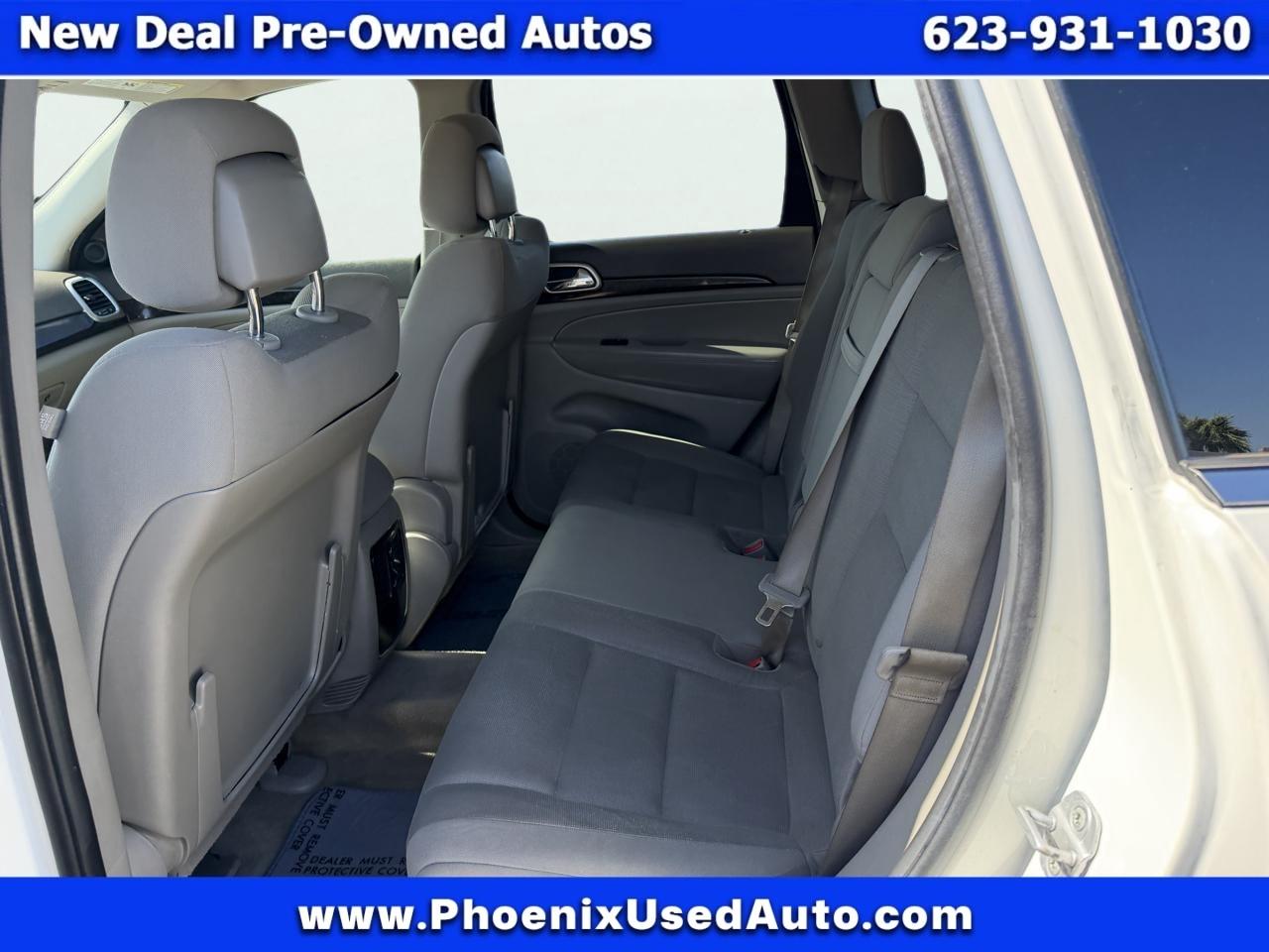 Jeep Grand Cherokee Laredo 2WD 2012