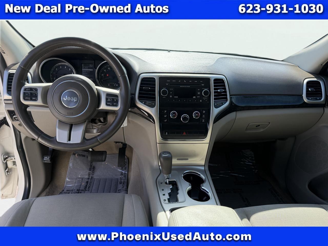 Jeep Grand Cherokee Laredo 2WD 2012