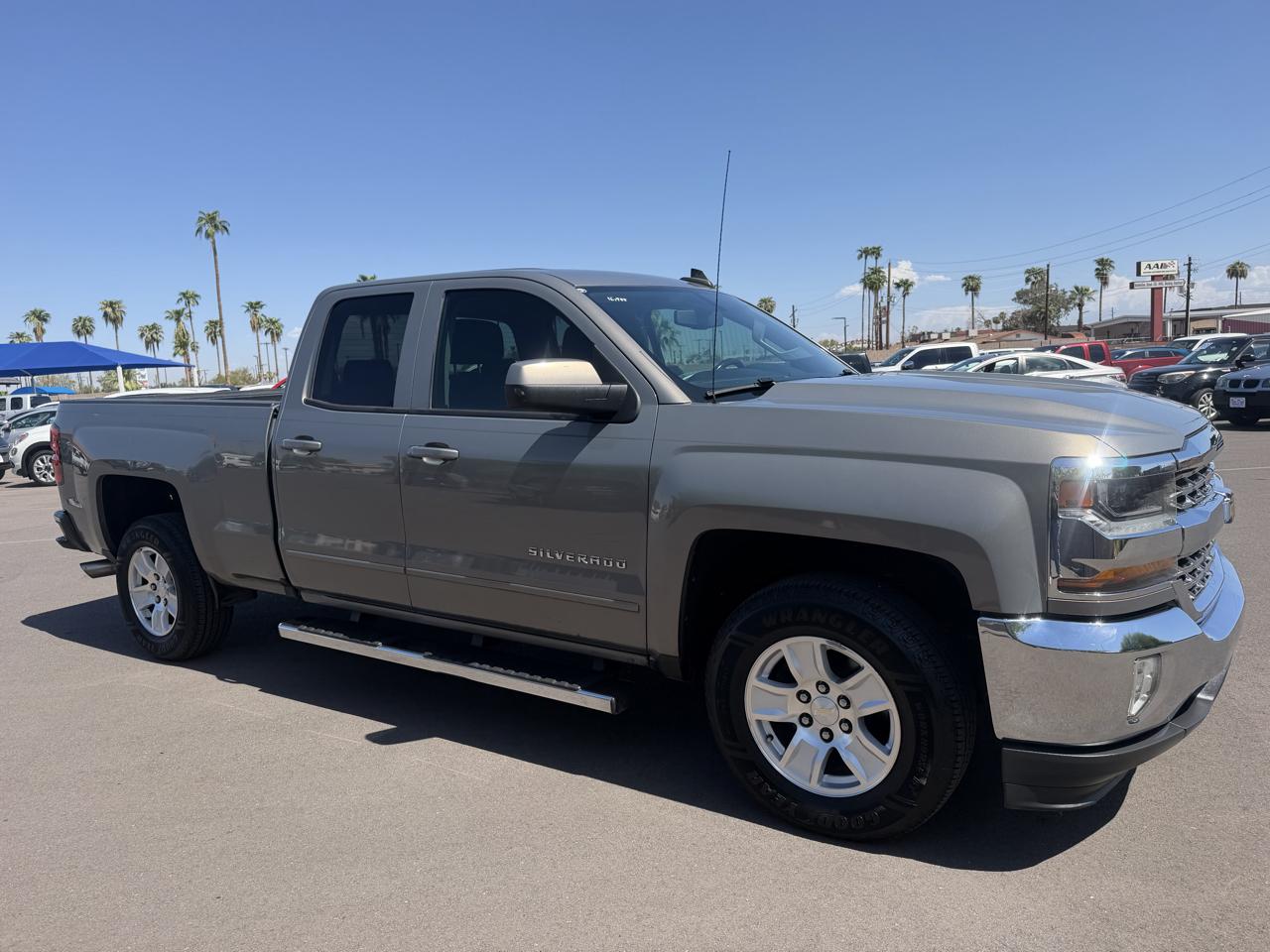 Chevrolet Silverado 1500 2WD Double Cab 143.5" LT w/1LT 2017
