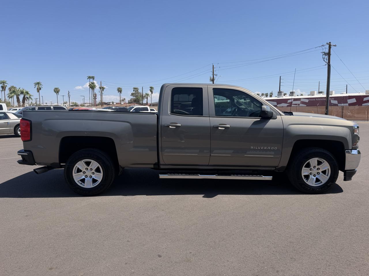 Chevrolet Silverado 1500 2WD Double Cab 143.5" LT w/1LT 2017