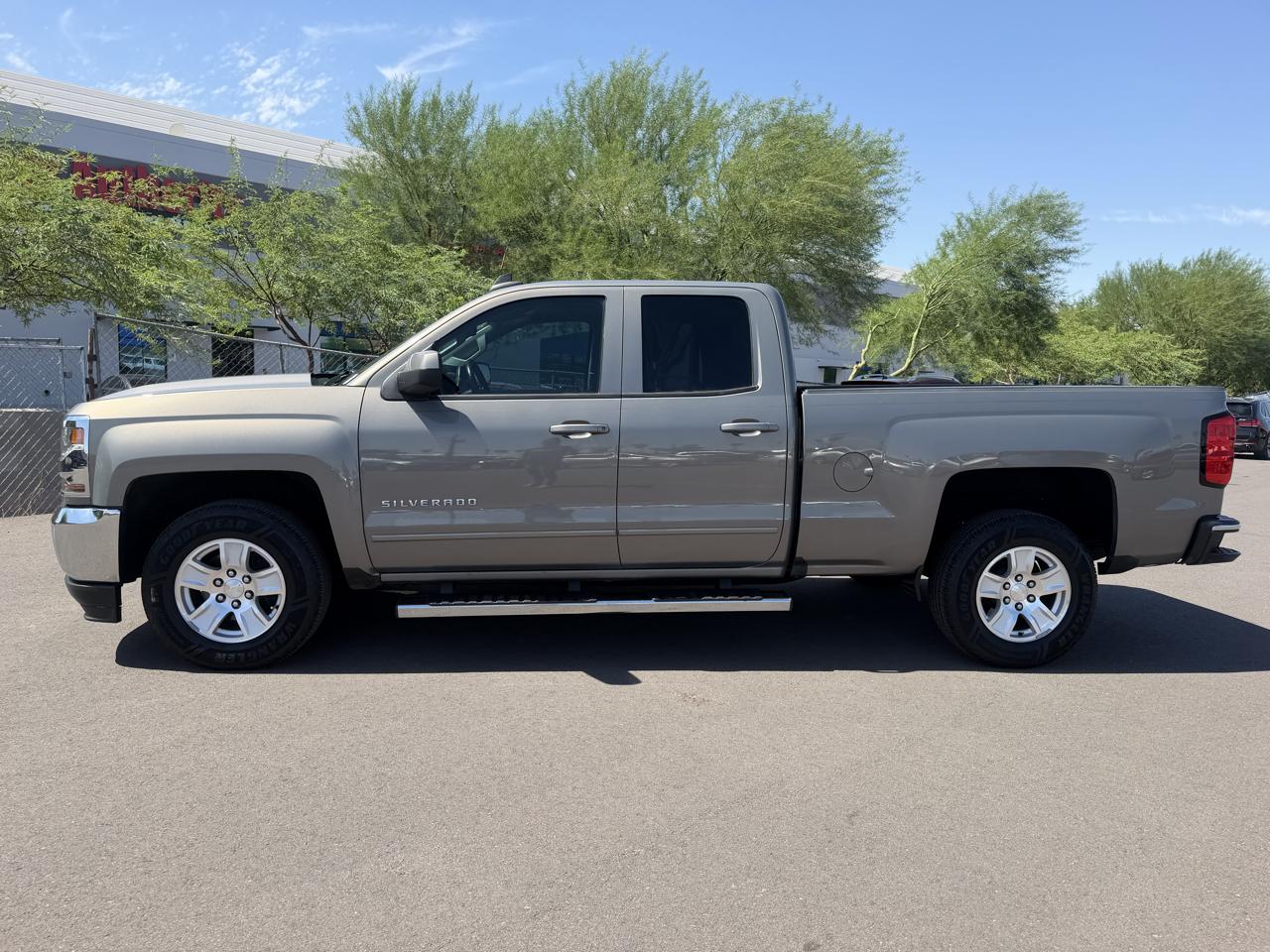 Chevrolet Silverado 1500 2WD Double Cab 143.5" LT w/1LT 2017