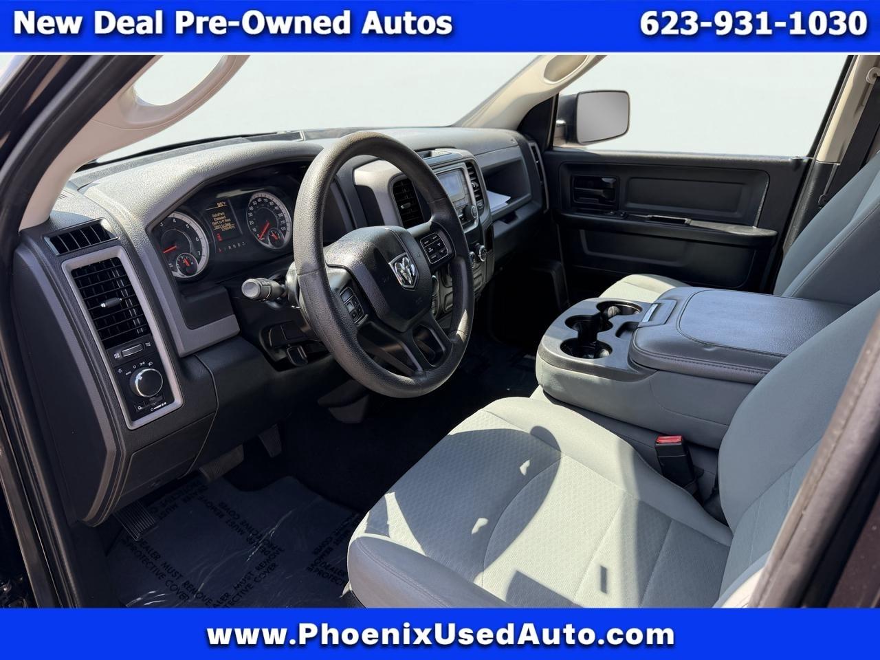 RAM 1500 4WD Crew Cab 140.5" Tradesman 2017