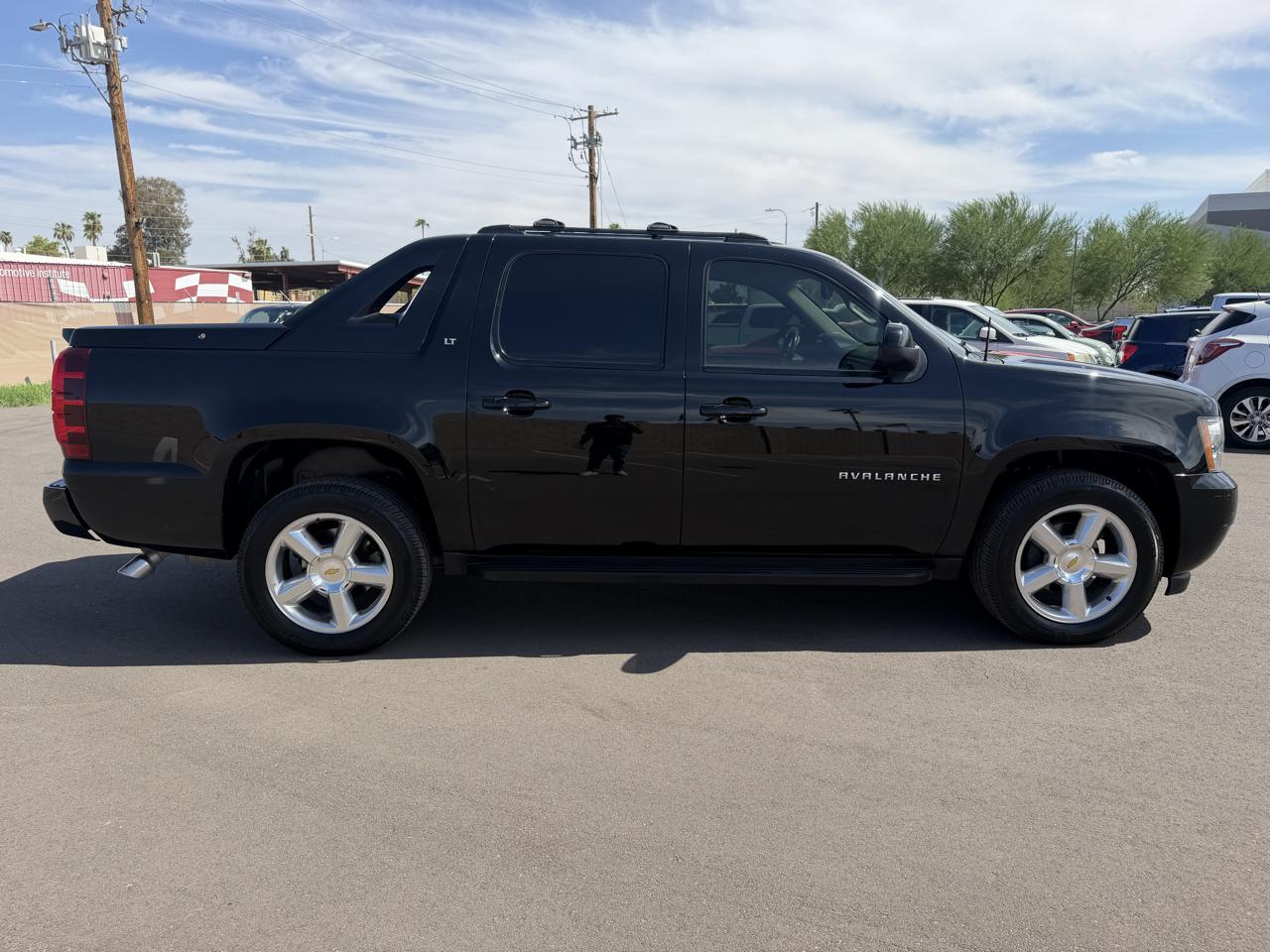 Chevrolet Avalanche LT 2WD 2012