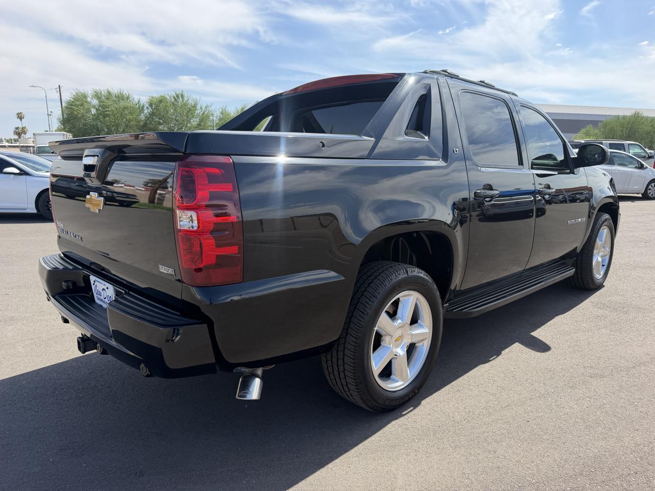 Chevrolet Avalanche LT 2WD 2012
