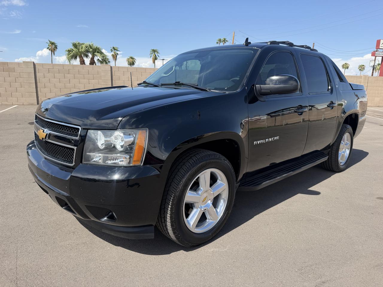 Chevrolet Avalanche LT 2WD 2012