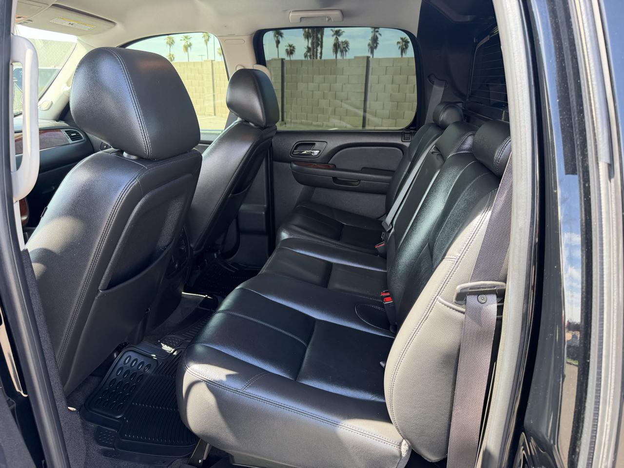 Chevrolet Avalanche LT 2WD 2012