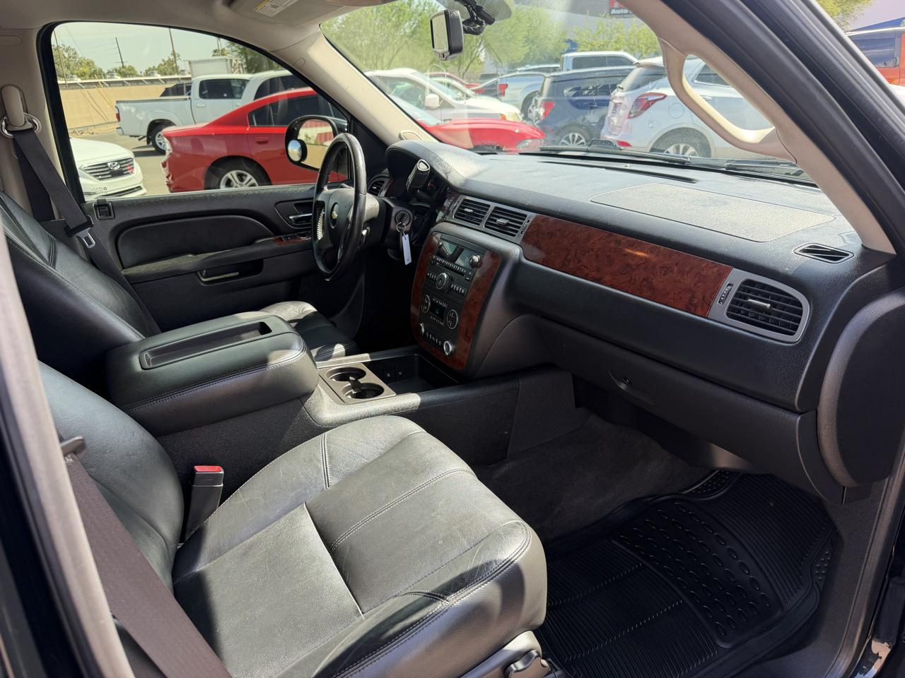 Chevrolet Avalanche LT 2WD 2012