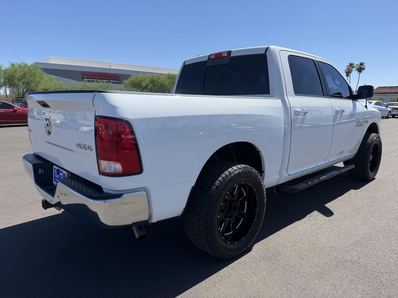 RAM 1500 2WD Crew Cab 140.5" SLT 2017