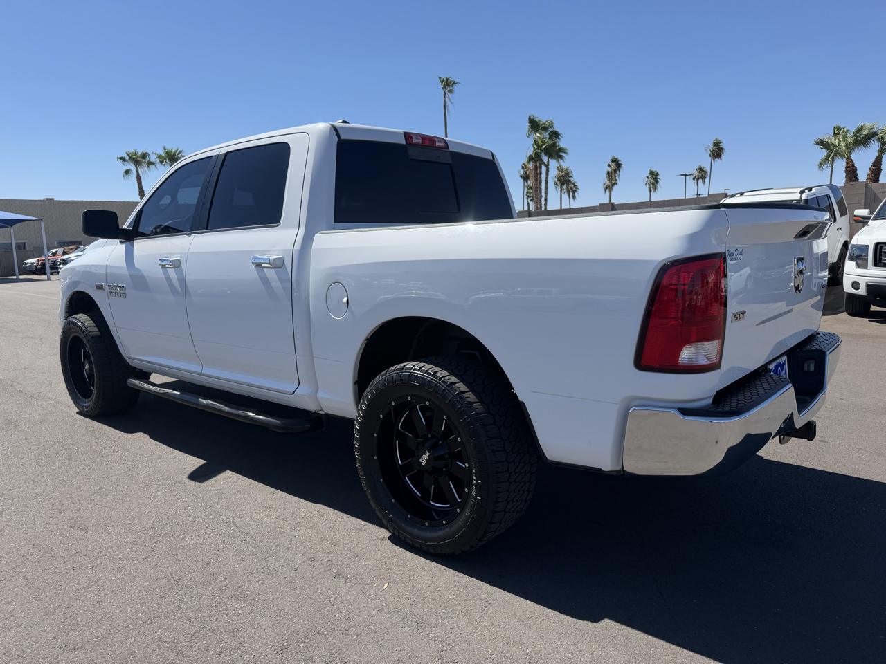 RAM 1500 2WD Crew Cab 140.5" SLT 2017