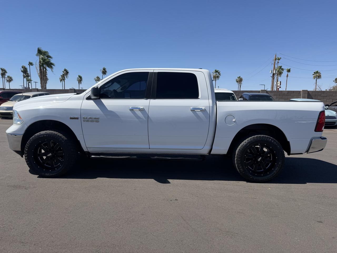 RAM 1500 2WD Crew Cab 140.5" SLT 2017