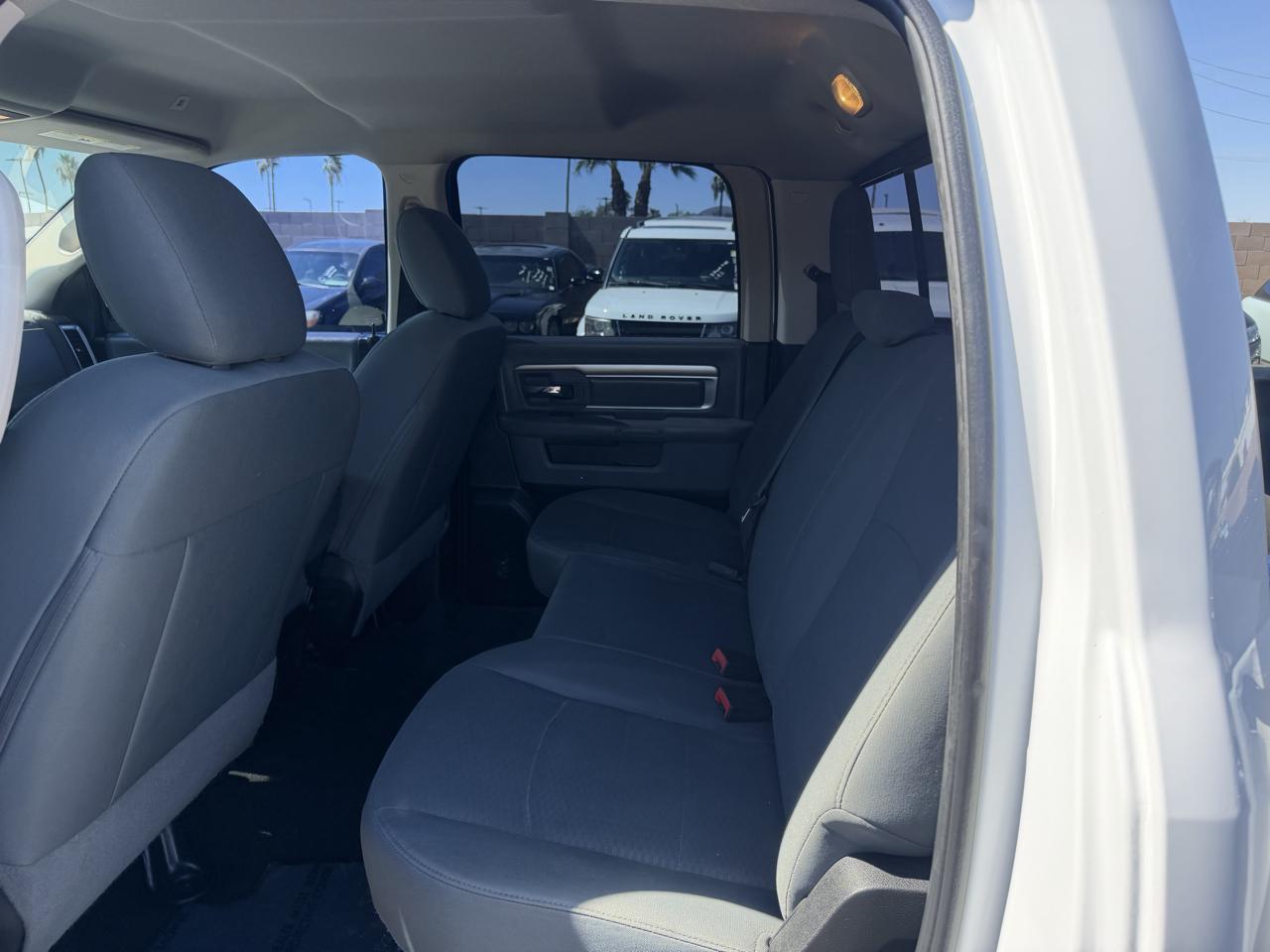 RAM 1500 2WD Crew Cab 140.5" SLT 2017