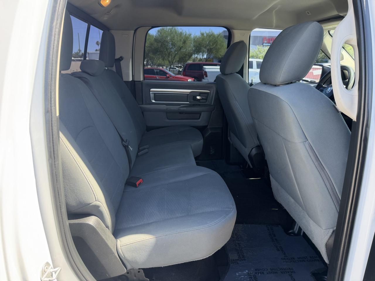 RAM 1500 2WD Crew Cab 140.5" SLT 2017