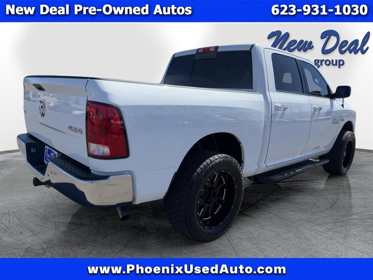 RAM 1500 2WD Crew Cab 140.5" SLT 2017