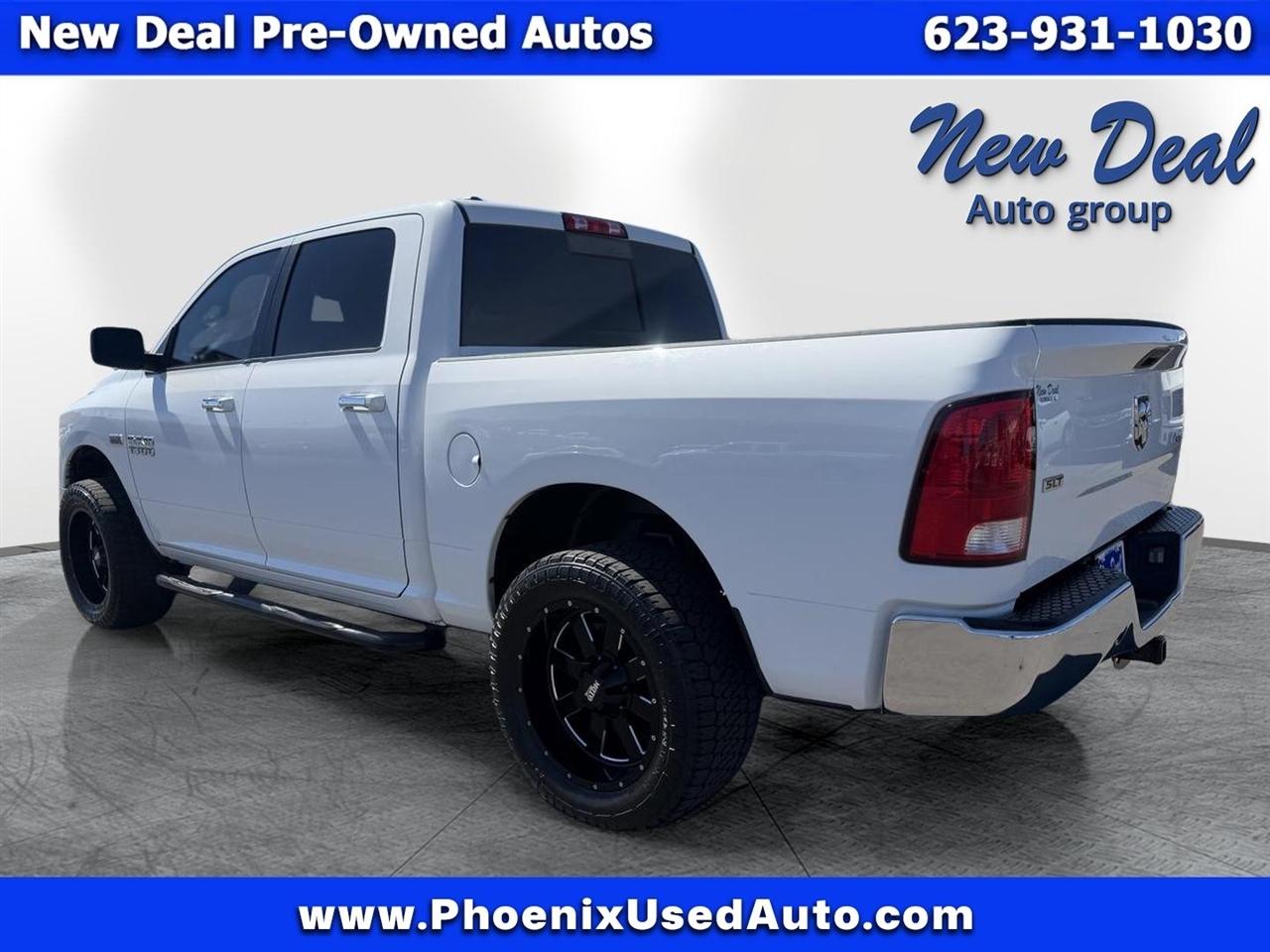 RAM 1500 2WD Crew Cab 140.5" SLT 2017