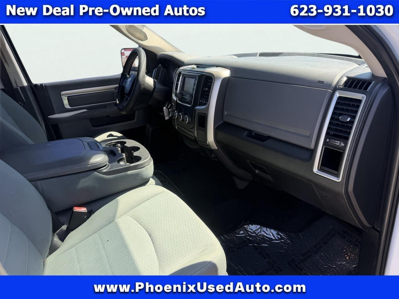 RAM 1500 2WD Crew Cab 140.5" SLT 2017