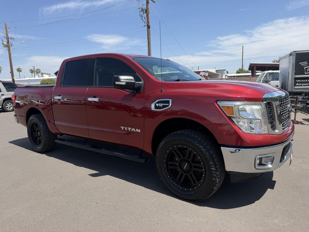Nissan Titan Platinum Reserve Crew Cab 4WD 2017