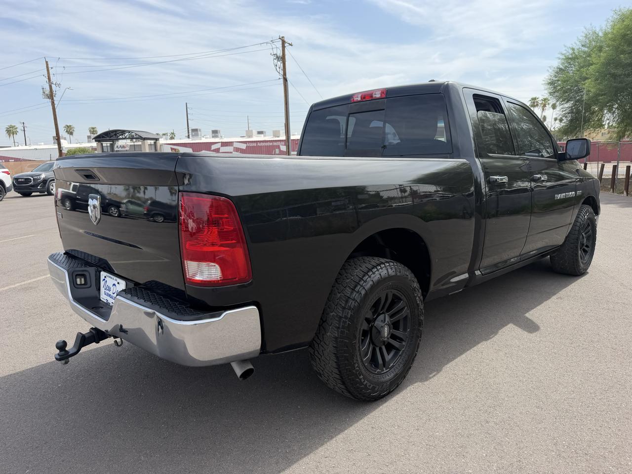 RAM 1500 2WD Crew Cab 140.5" SLT 2011