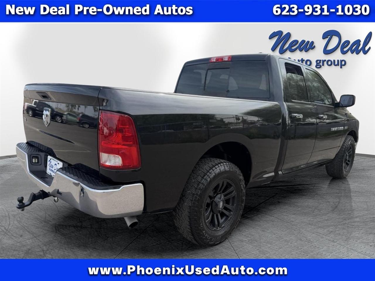 RAM 1500 2WD Crew Cab 140.5" SLT 2011