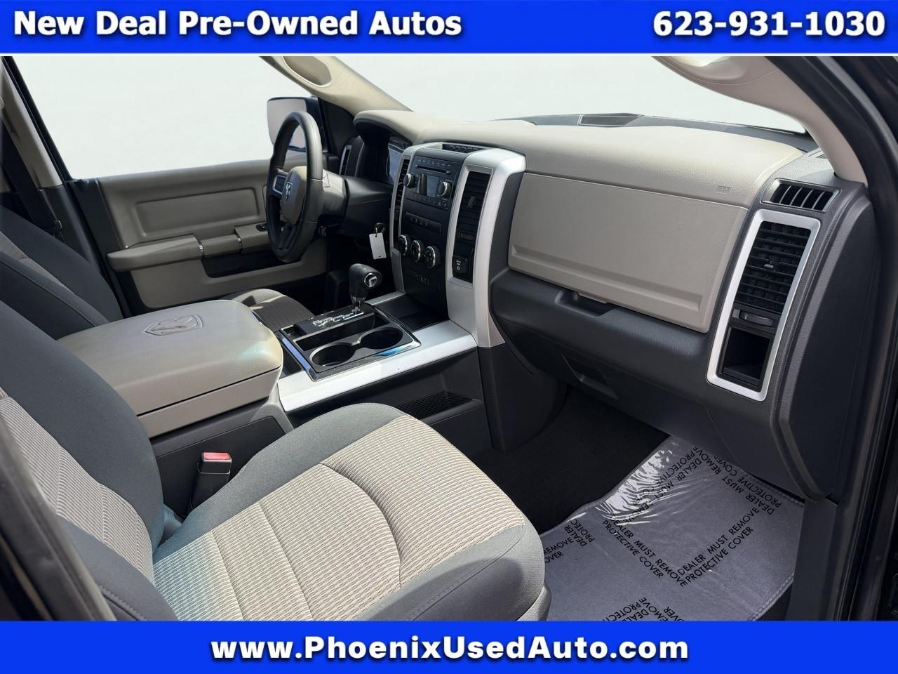 RAM 1500 2WD Crew Cab 140.5" SLT 2011
