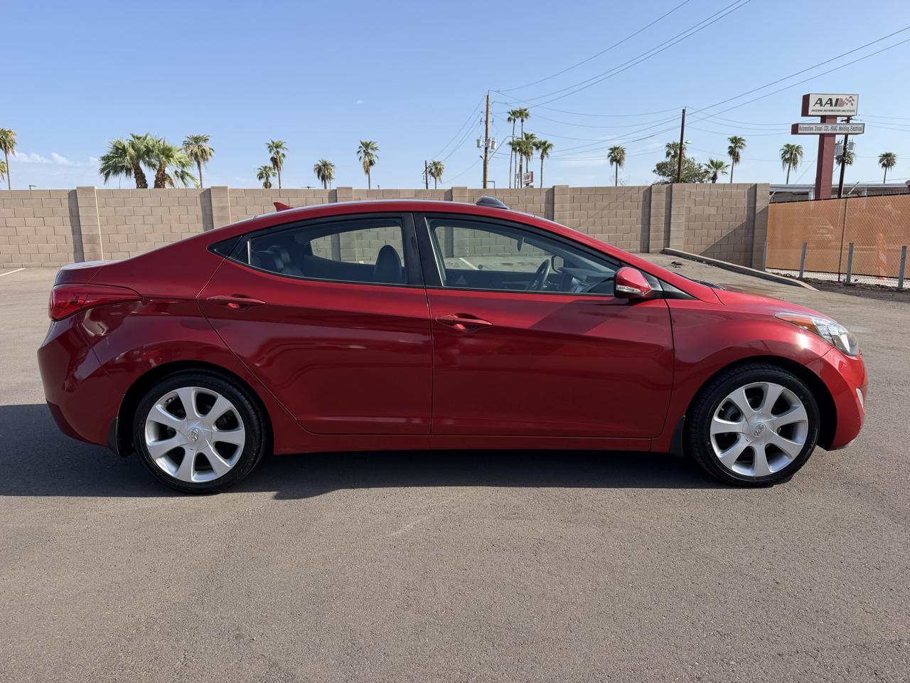 Hyundai Elantra Limited 2012