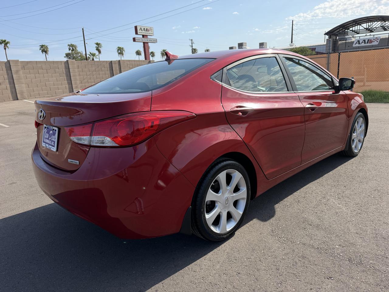 Hyundai Elantra Limited 2012