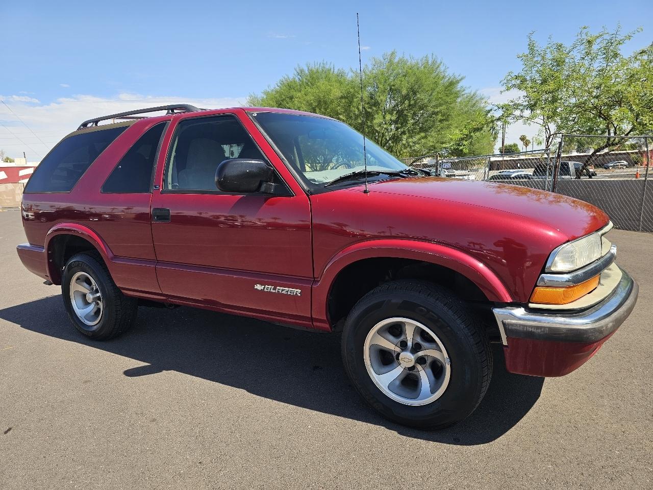 Chevrolet Blazer LS 2-Door 2WD 2001