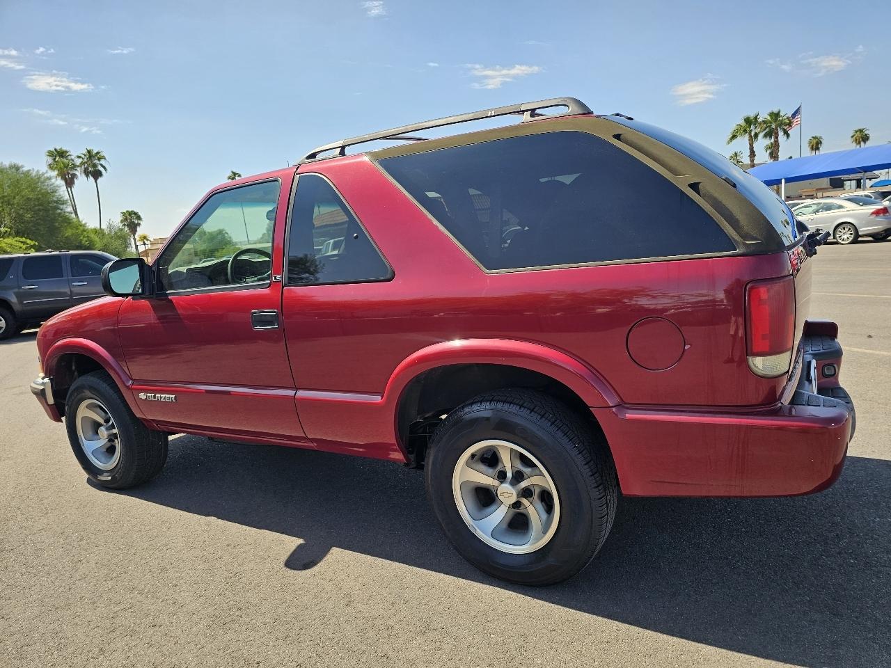 Chevrolet Blazer LS 2-Door 2WD 2001