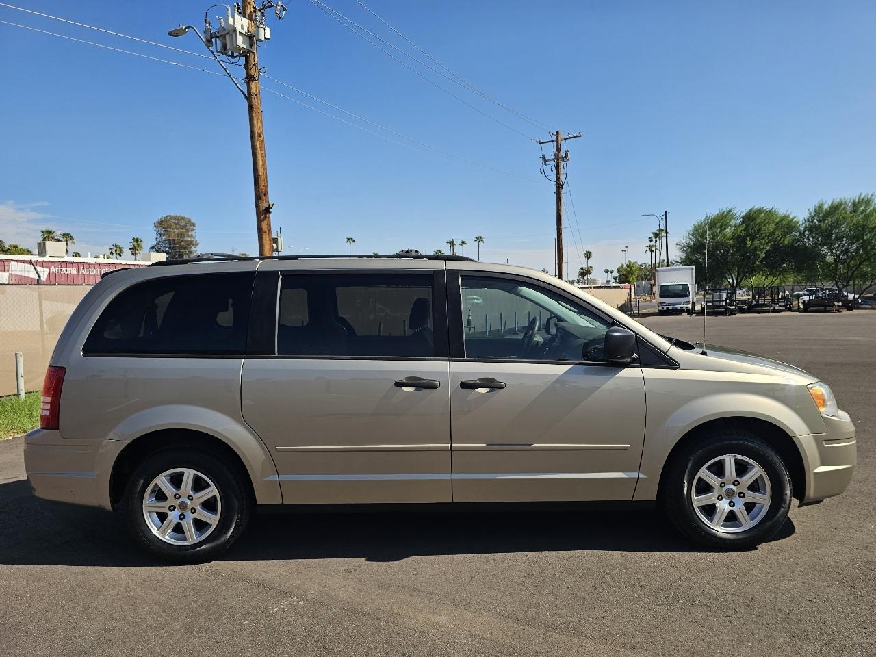 Chrysler Town & Country LX 2008