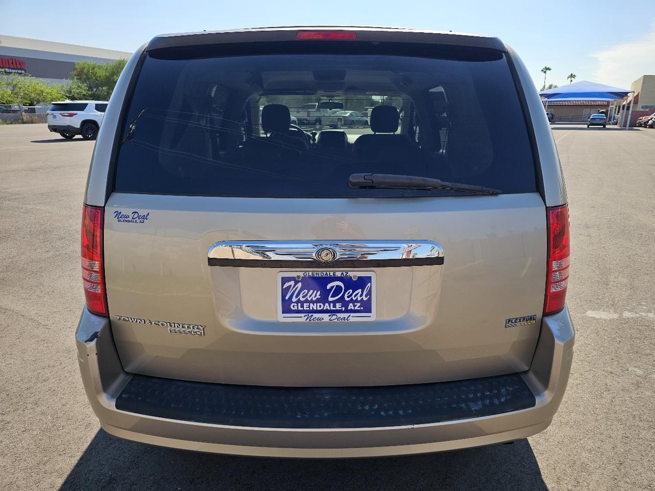 Chrysler Town & Country LX 2008