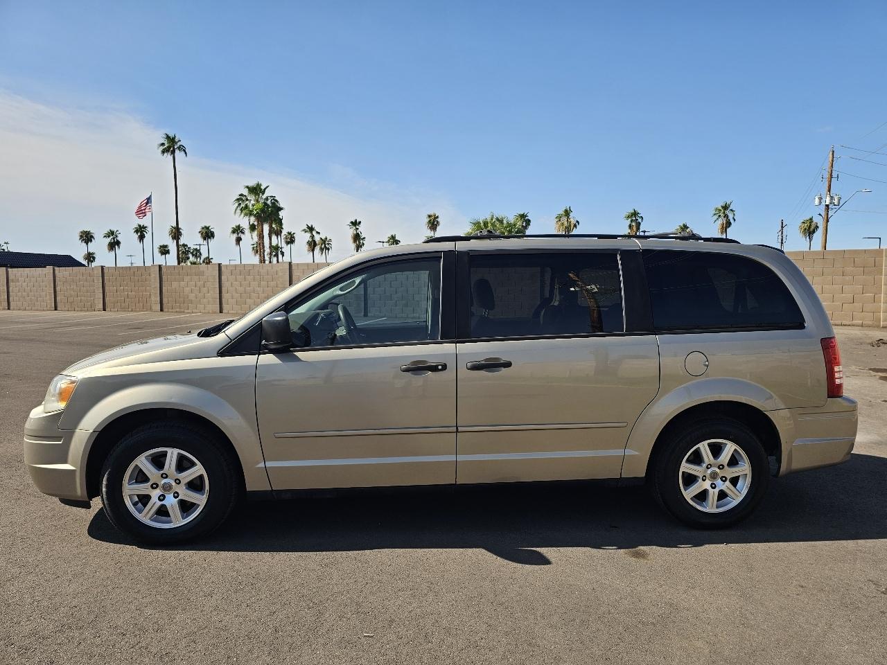 Chrysler Town & Country LX 2008