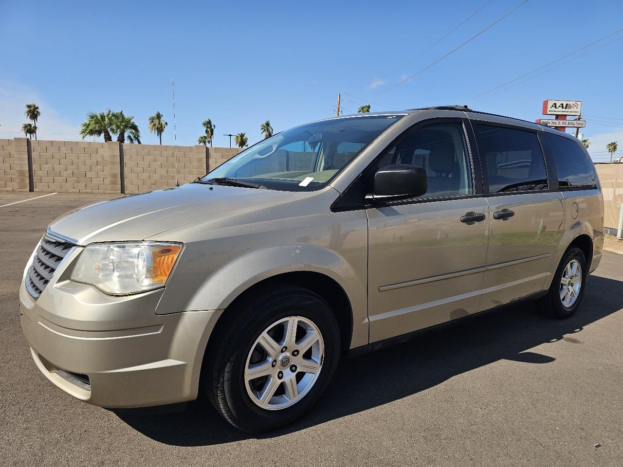 Chrysler Town & Country LX 2008