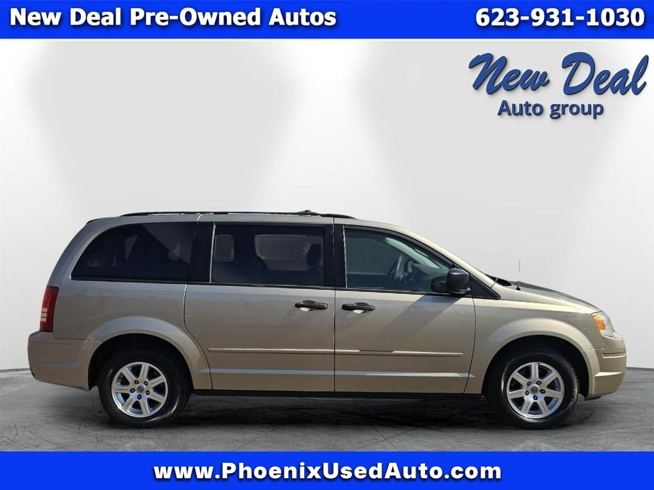 Chrysler Town & Country LX 2008