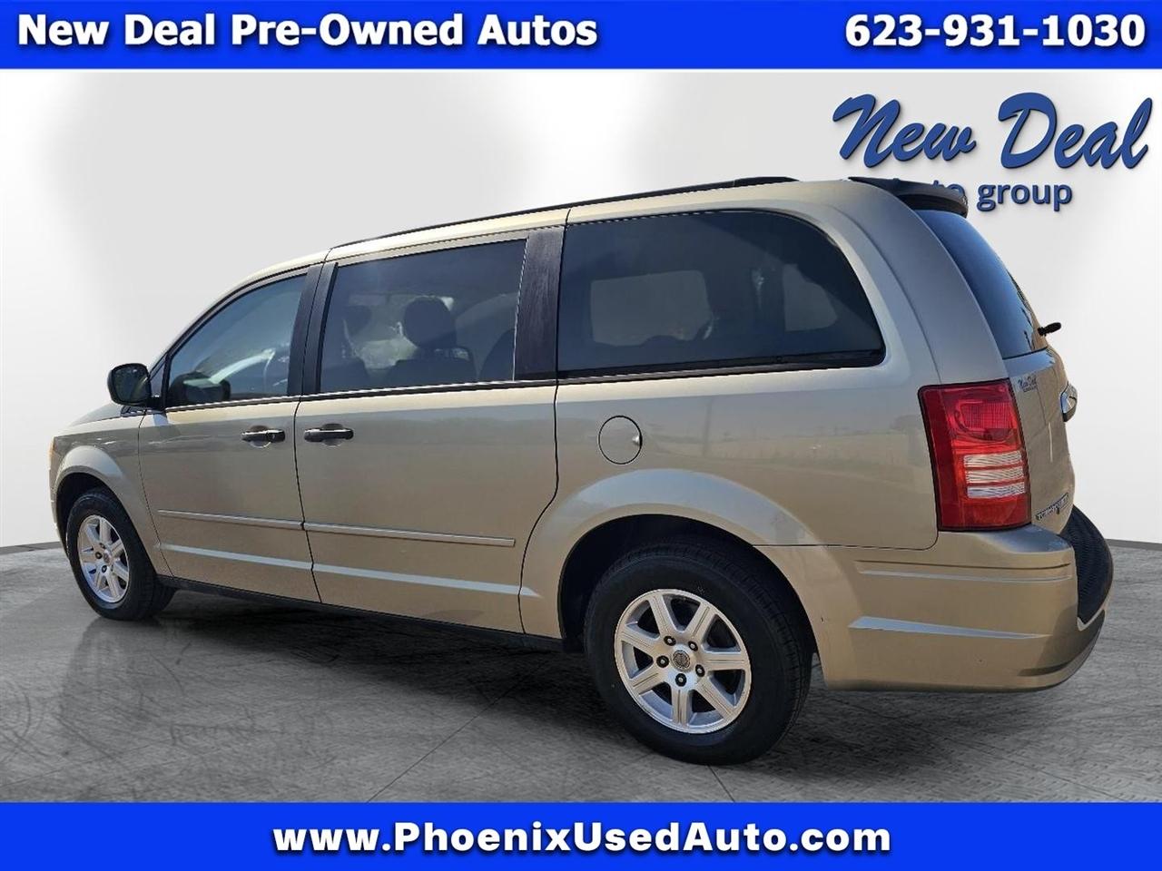 Chrysler Town & Country LX 2008