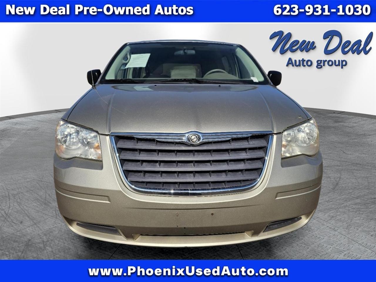 Chrysler Town & Country LX 2008