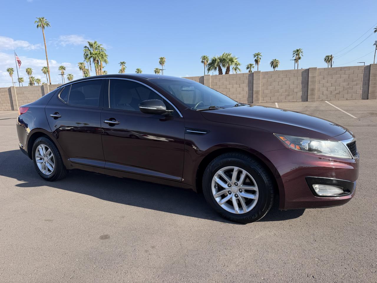 Kia Optima LX MT 2013