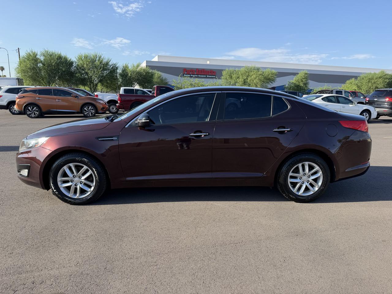 Kia Optima LX MT 2013