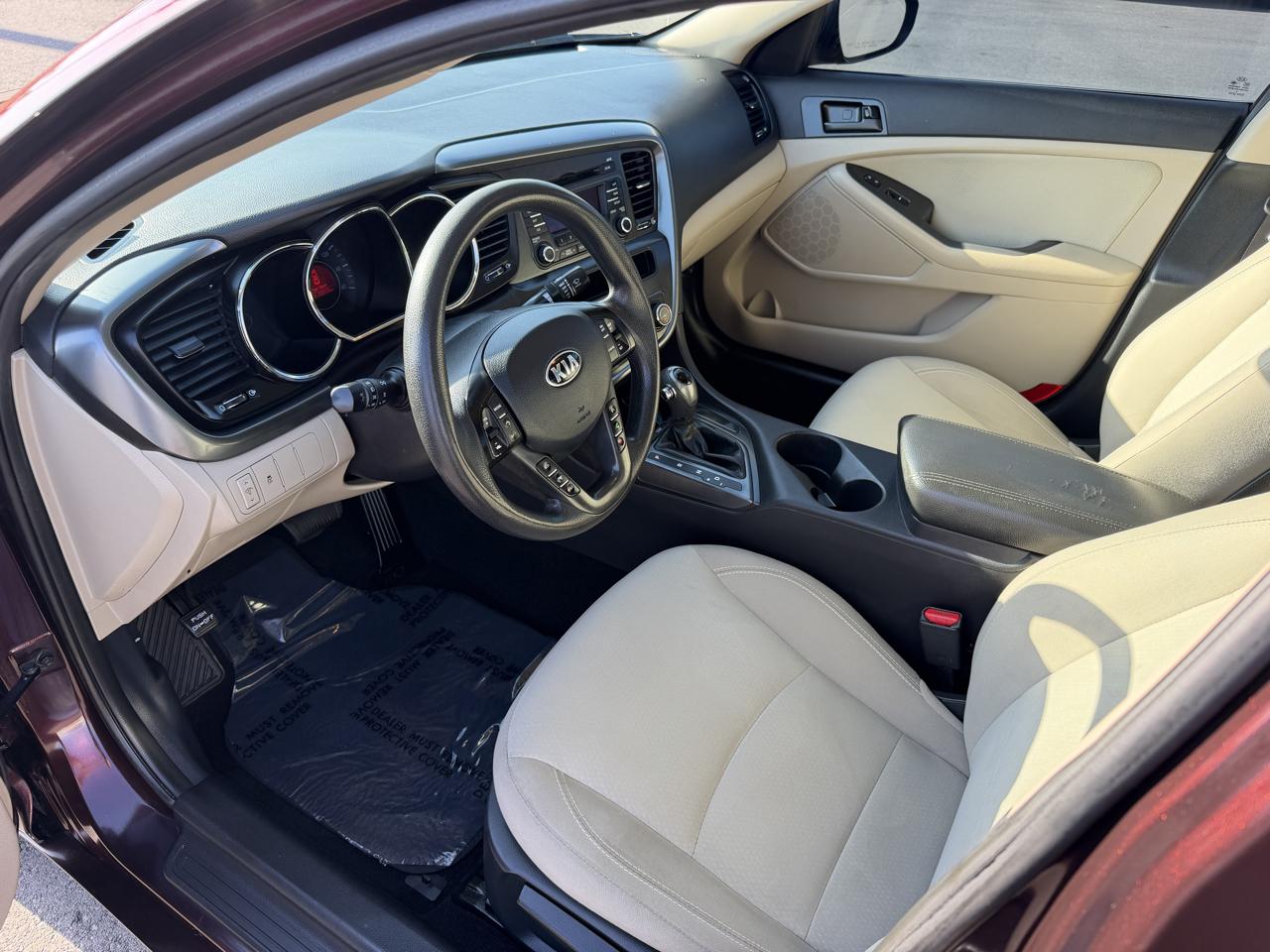 Kia Optima LX MT 2013