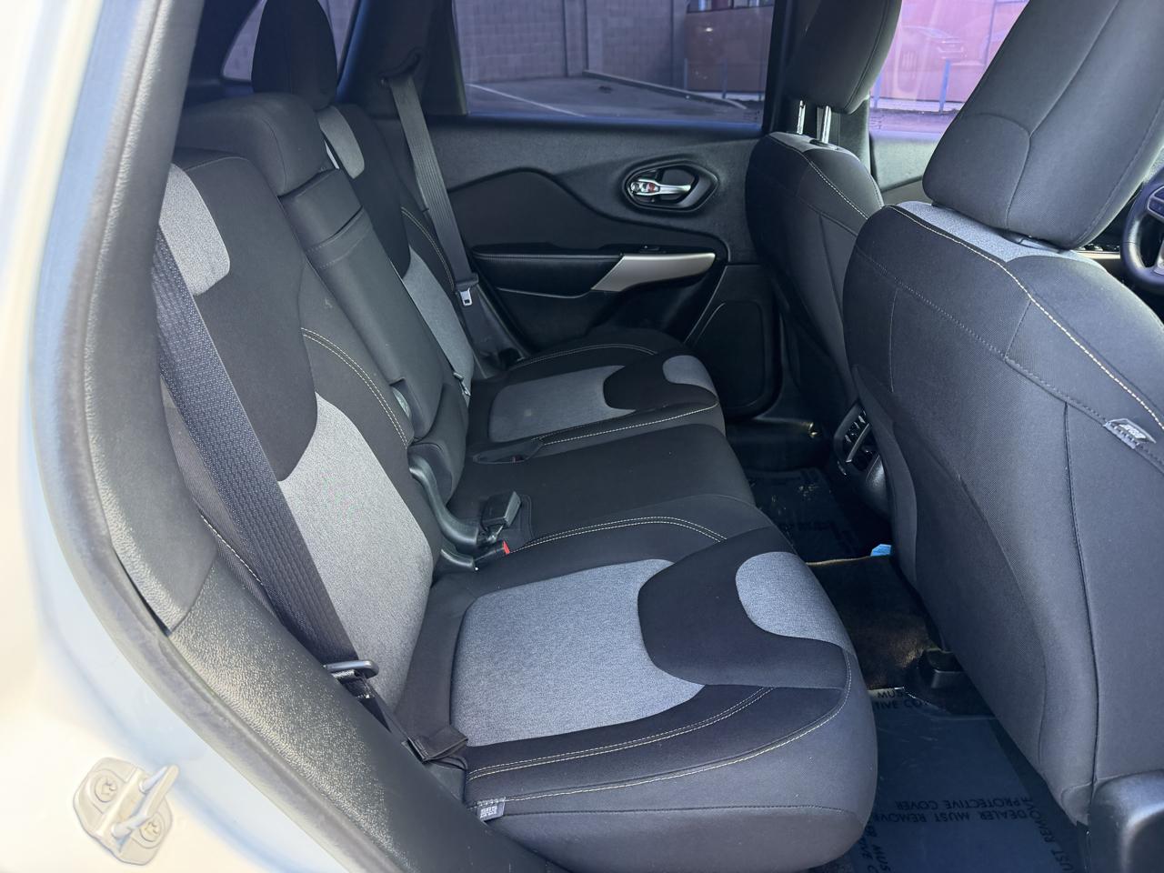 Jeep Cherokee Latitude FWD 2018