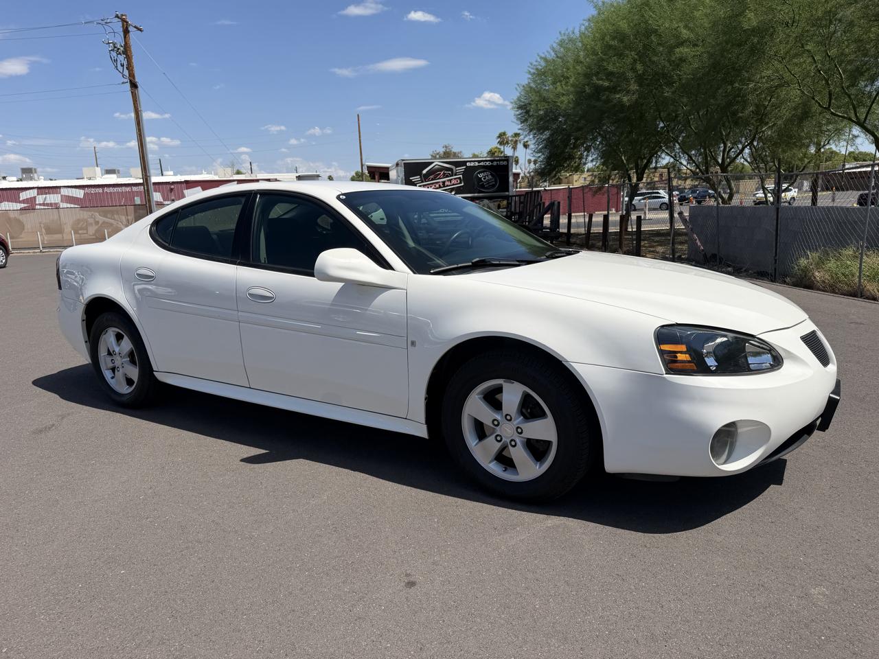 Pontiac Grand Prix Sedan 2007