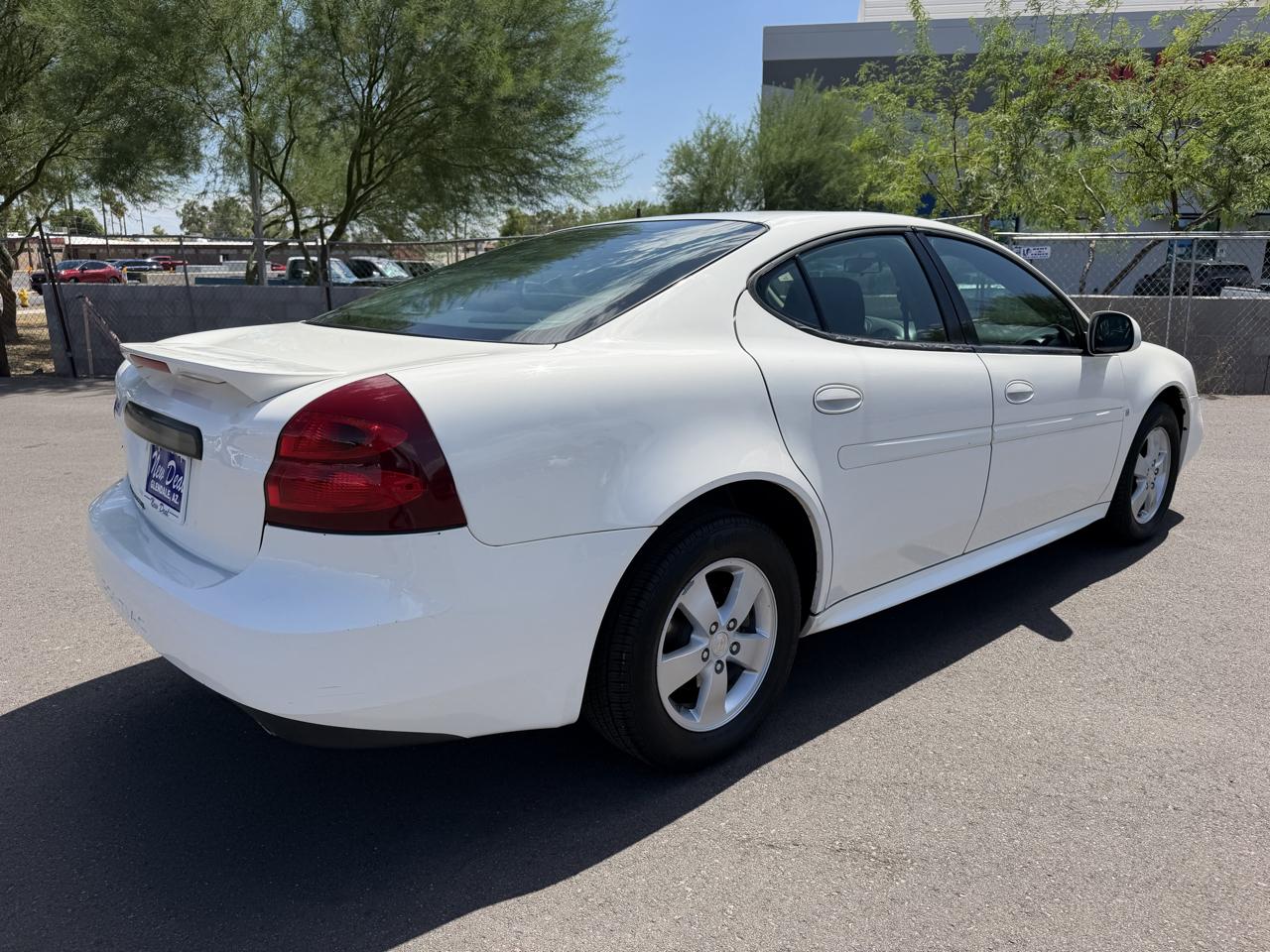 Pontiac Grand Prix Sedan 2007