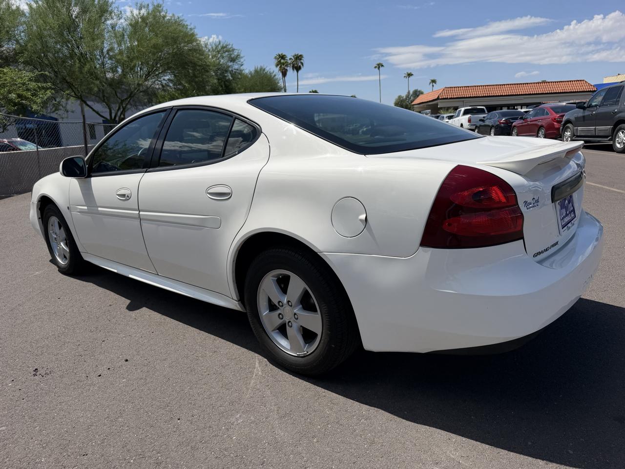 Pontiac Grand Prix Sedan 2007